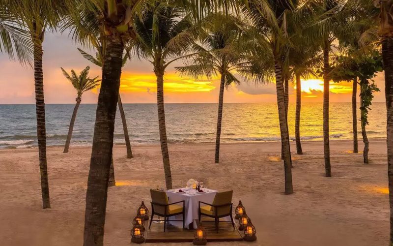 Dîner romantique sur la plage de Phuket